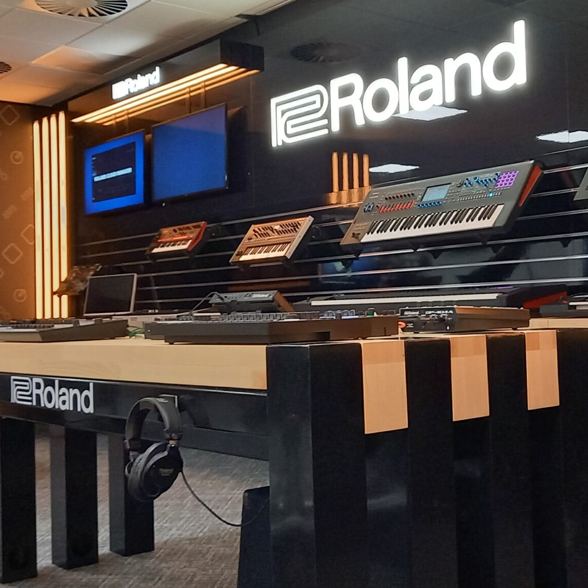 Roland Store Developments